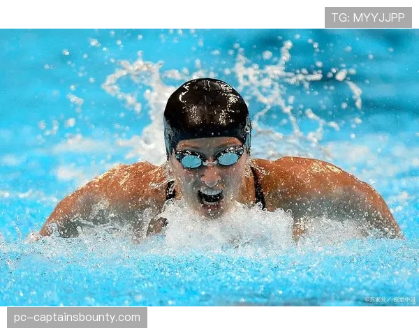 南非全国游泳赛，17岁小将范德韦斯特赫伊曾打破男子200蛙国家纪录